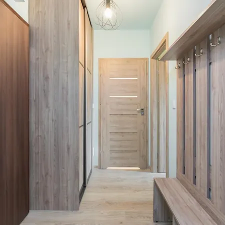Bukowska 18 Mtp By Renters Apartment Poznan